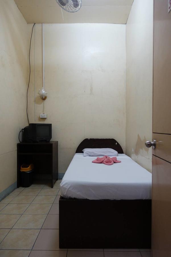 Travellers Suite Tacloban Exterior photo